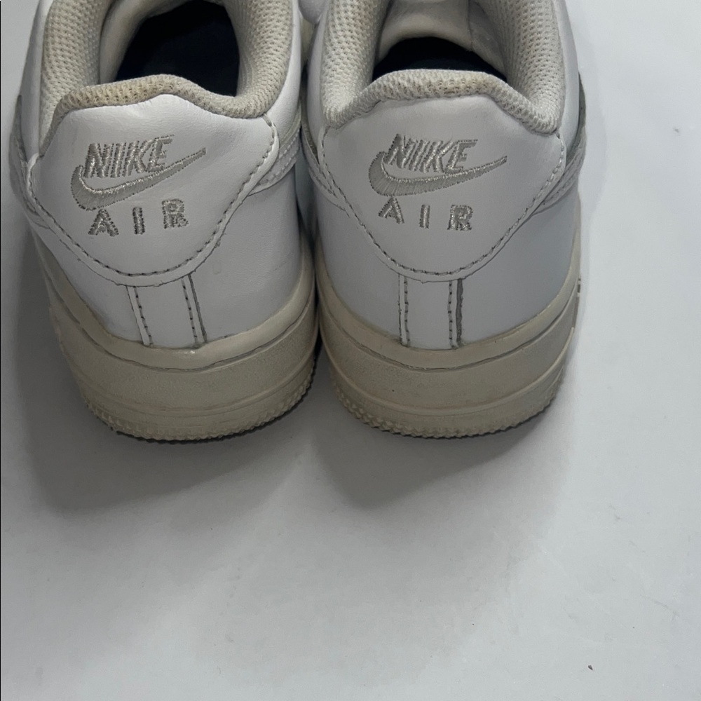 Nike Air Force 1’s Youth - Picture 4 of 7